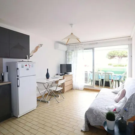 Rez-de-chaussee Pour 6 Pers, Terrasse, Proche - Fr-1-307-286 Le Grau-du-Roi